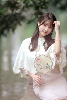 现在和相爱的人在一起吗