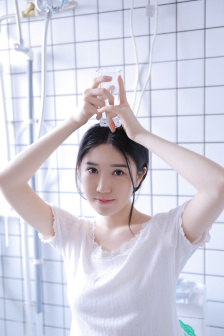 截了一段小视频打扑克